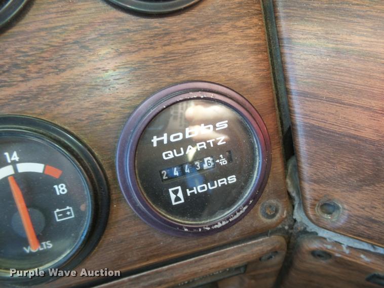 image for item DB4736 2001 Freightliner FLD120 semi truck