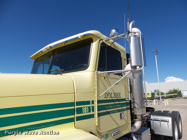 image for item DB4736 2001 Freightliner FLD120 semi truck