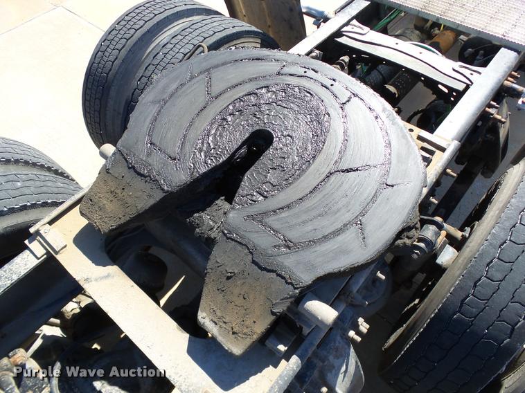 image for item DB4736 2001 Freightliner FLD120 semi truck