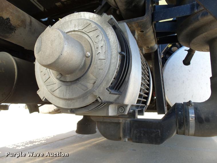 image for item DB4736 2001 Freightliner FLD120 semi truck