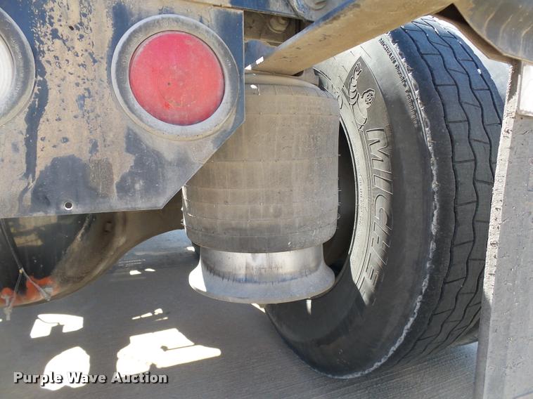 image for item DB4736 2001 Freightliner FLD120 semi truck