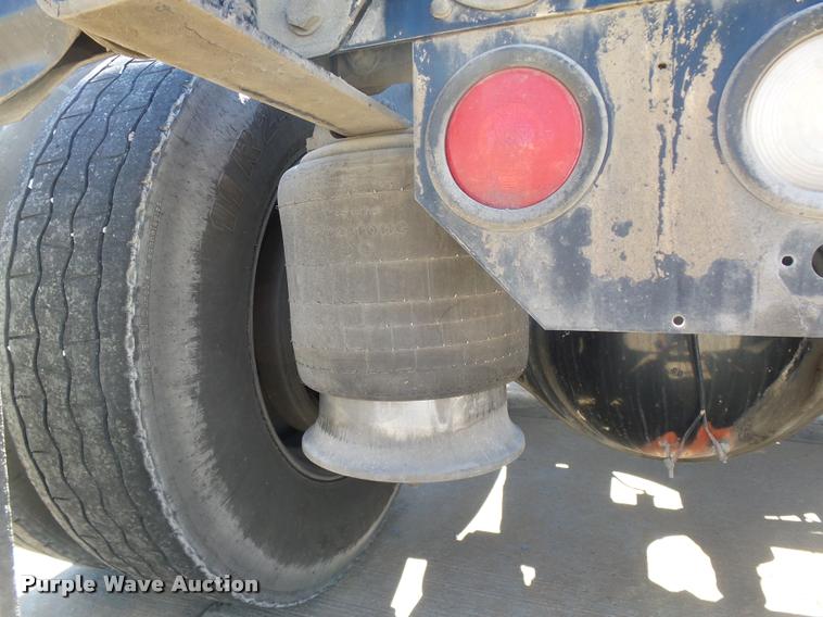 image for item DB4736 2001 Freightliner FLD120 semi truck