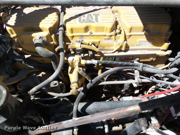 image for item DB4737 2001 Freightliner FLD120 semi truck