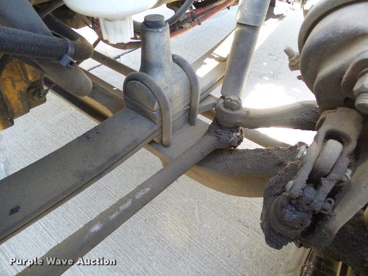 image for item DB4737 2001 Freightliner FLD120 semi truck