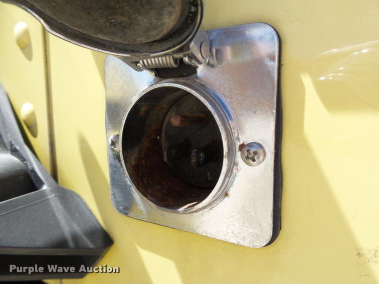 image for item DB4737 2001 Freightliner FLD120 semi truck