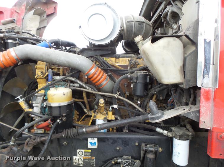 image for item DF9267 2007 Kenworth T600 semi truck