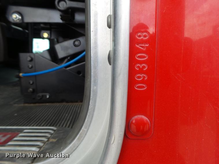 image for item DF9267 2007 Kenworth T600 semi truck