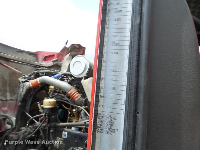 image for item DF9267 2007 Kenworth T600 semi truck