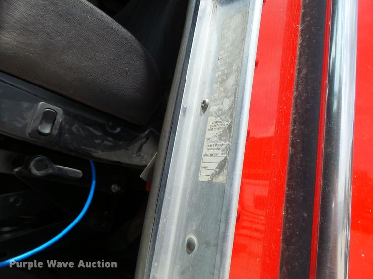 image for item DF9267 2007 Kenworth T600 semi truck