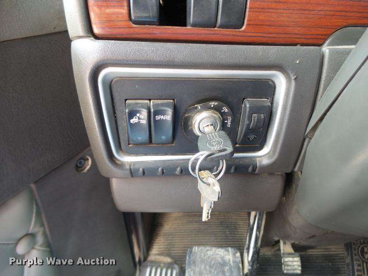 image for item DF9267 2007 Kenworth T600 semi truck