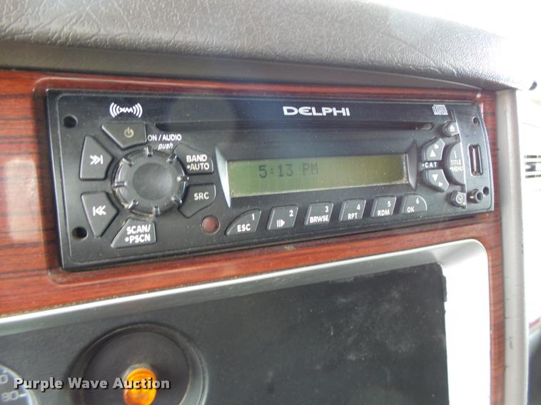 image for item DF9267 2007 Kenworth T600 semi truck