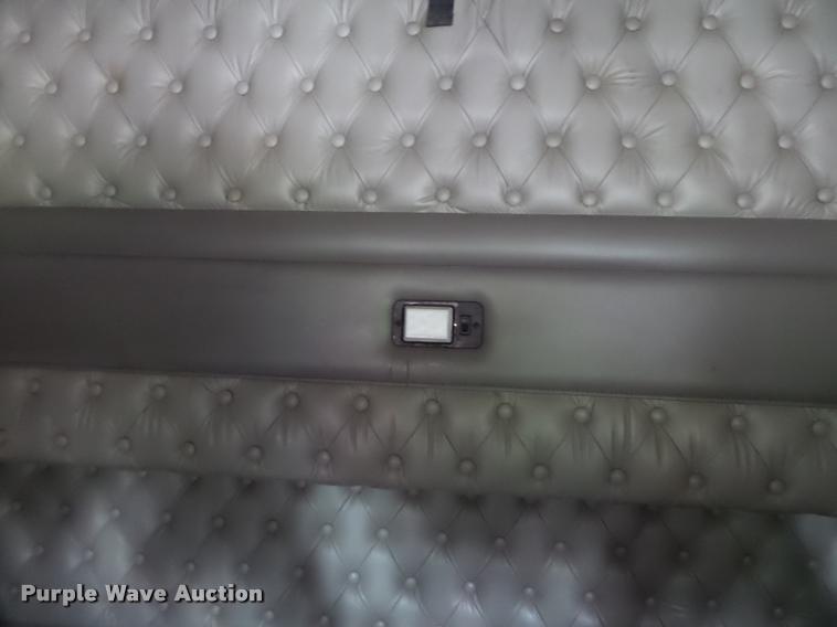 image for item DF9267 2007 Kenworth T600 semi truck