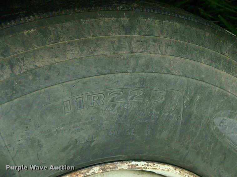 image for item DP9413 1996 Ford LTA9000 Aero Max semi truck