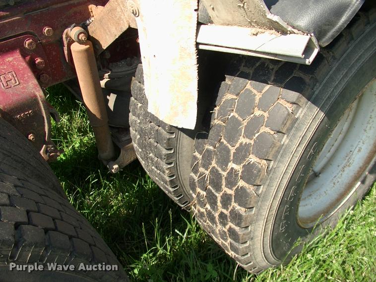 image for item DP9413 1996 Ford LTA9000 Aero Max semi truck