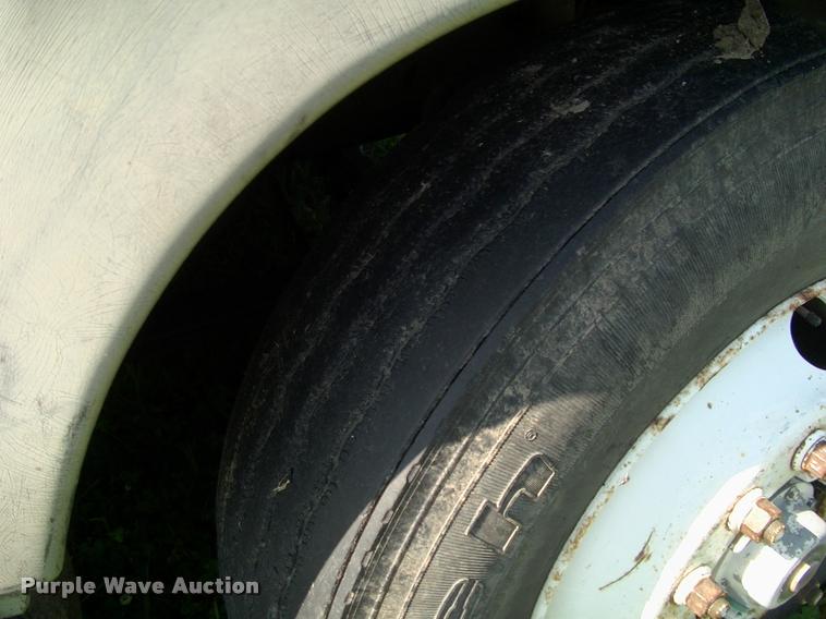 image for item DP9413 1996 Ford LTA9000 Aero Max semi truck