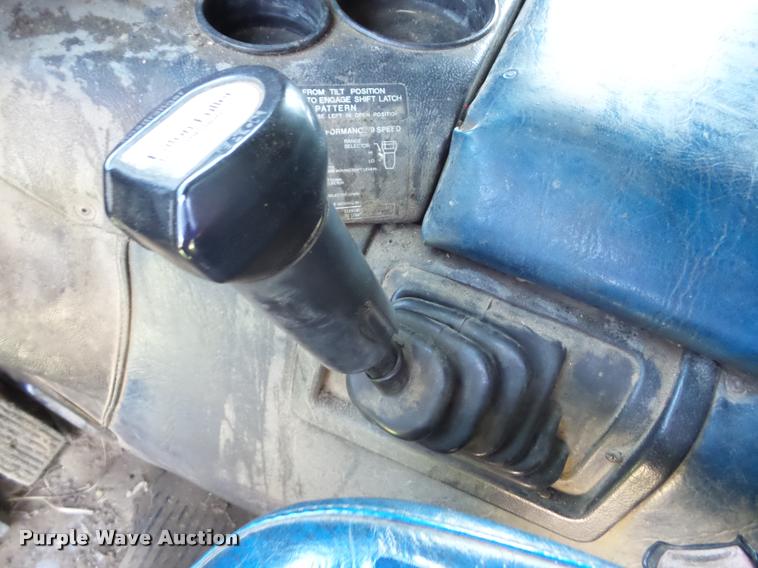 image for item J8619 1991 Freightliner FLA semi truck