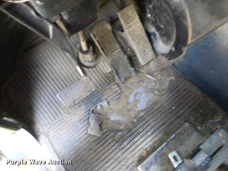 image for item J8619 1991 Freightliner FLA semi truck