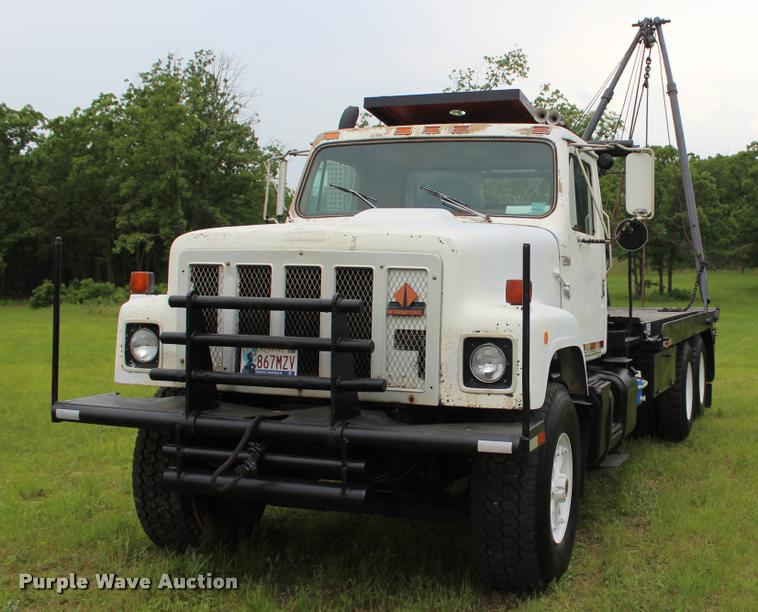 image for item L3150 1979 International F2574 winch truck