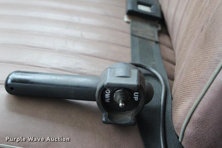 image for item L3150 1979 International F2574 winch truck