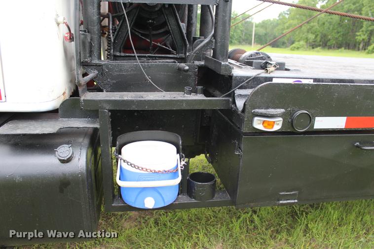 image for item L3150 1979 International F2574 winch truck