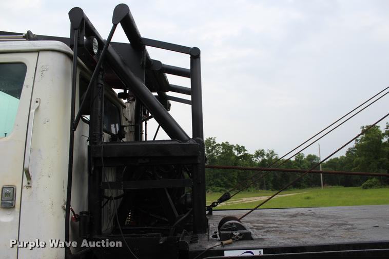 image for item L3150 1979 International F2574 winch truck