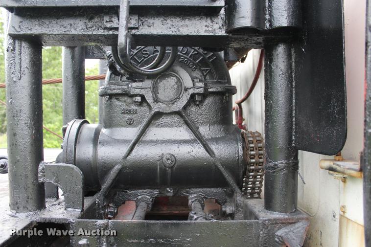 image for item L3150 1979 International F2574 winch truck