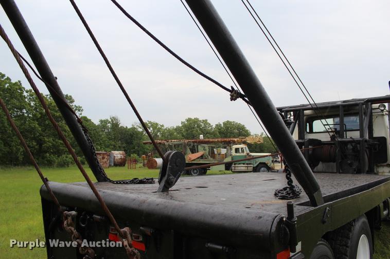 image for item L3150 1979 International F2574 winch truck