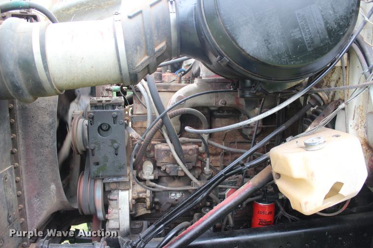 image for item L3150 1979 International F2574 winch truck