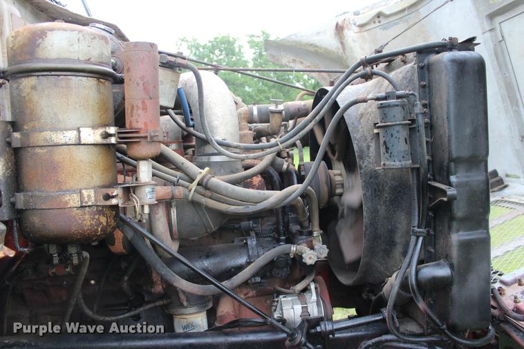 image for item L3150 1979 International F2574 winch truck