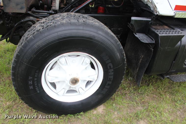 image for item L3150 1979 International F2574 winch truck