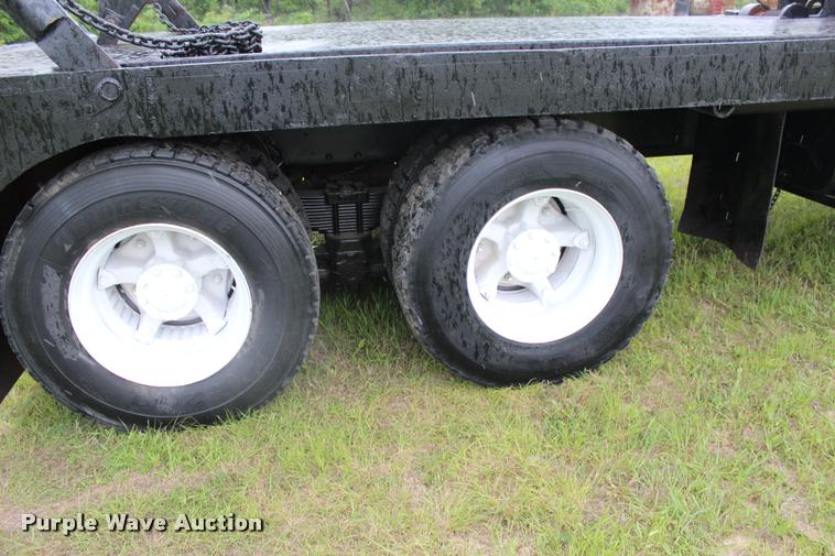 image for item L3150 1979 International F2574 winch truck