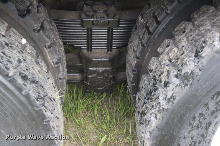 image for item L3150 1979 International F2574 winch truck