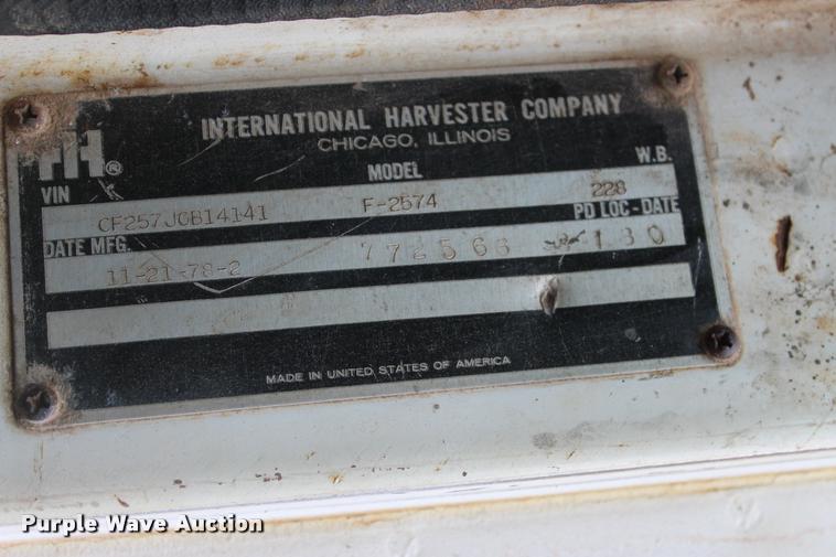 image for item L3150 1979 International F2574 winch truck