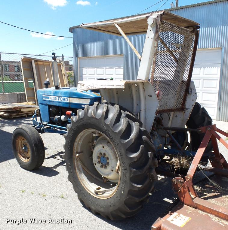 image for item AP9252 1979 Ford 3600 tractor