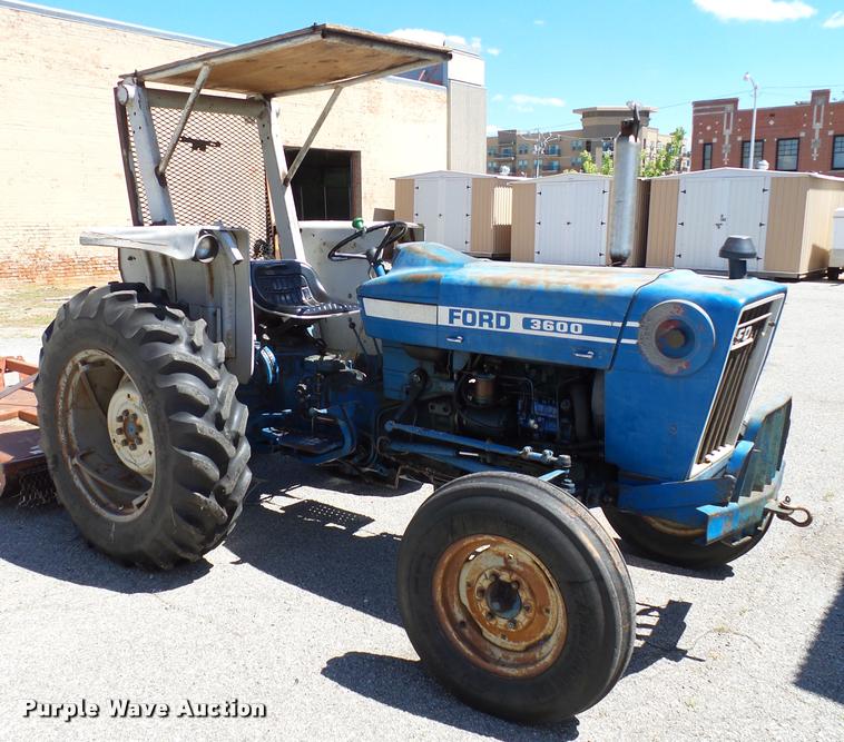 image for item AP9252 1979 Ford 3600 tractor