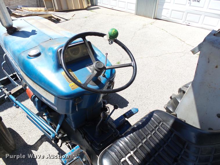 image for item AP9252 1979 Ford 3600 tractor