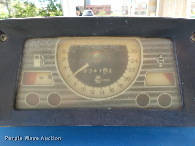 image for item AP9252 1979 Ford 3600 tractor