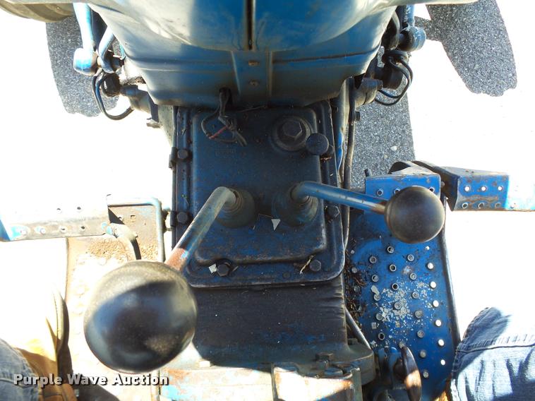 image for item AP9252 1979 Ford 3600 tractor