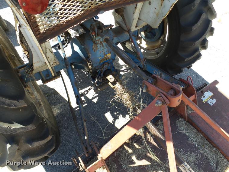 image for item AP9252 1979 Ford 3600 tractor