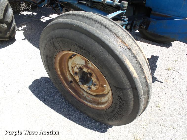 image for item AP9252 1979 Ford 3600 tractor