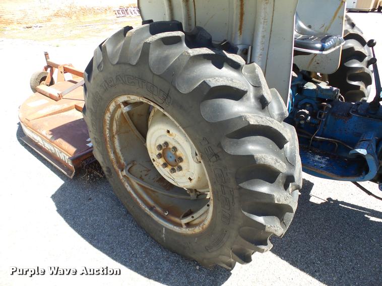 image for item AP9252 1979 Ford 3600 tractor