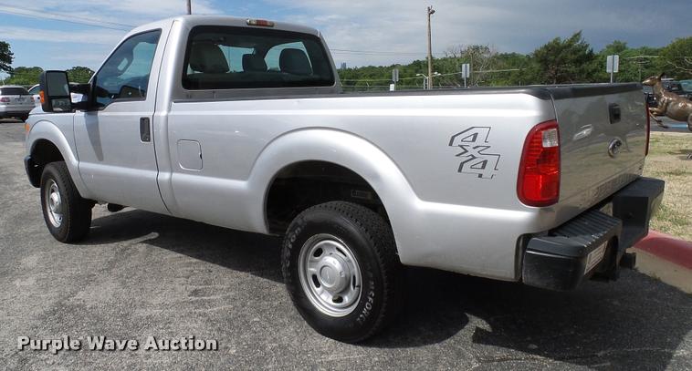 image for item DA6199 2011 Ford F250 Super Duty XL pickup truck