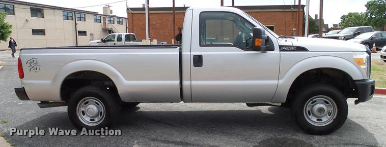image for item DA6199 2011 Ford F250 Super Duty XL pickup truck