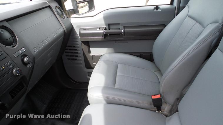 image for item DA6199 2011 Ford F250 Super Duty XL pickup truck