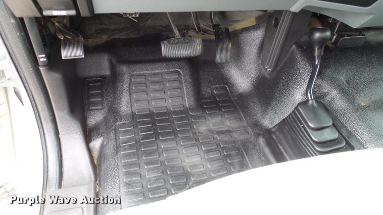 image for item DA6199 2011 Ford F250 Super Duty XL pickup truck