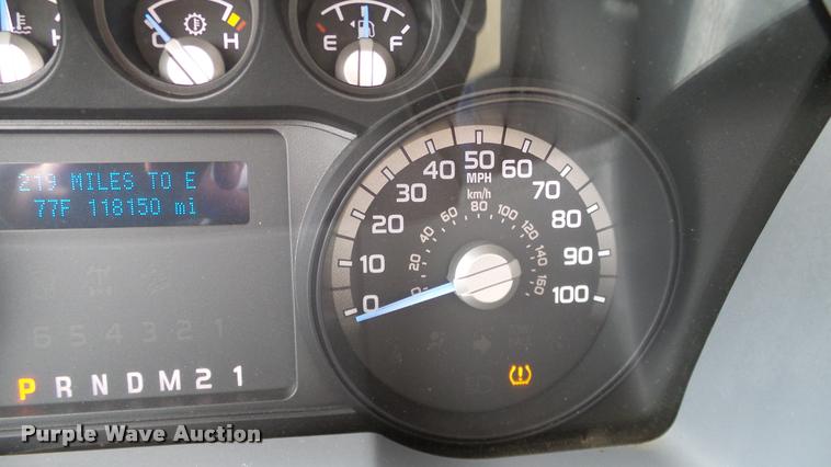 image for item DA6199 2011 Ford F250 Super Duty XL pickup truck