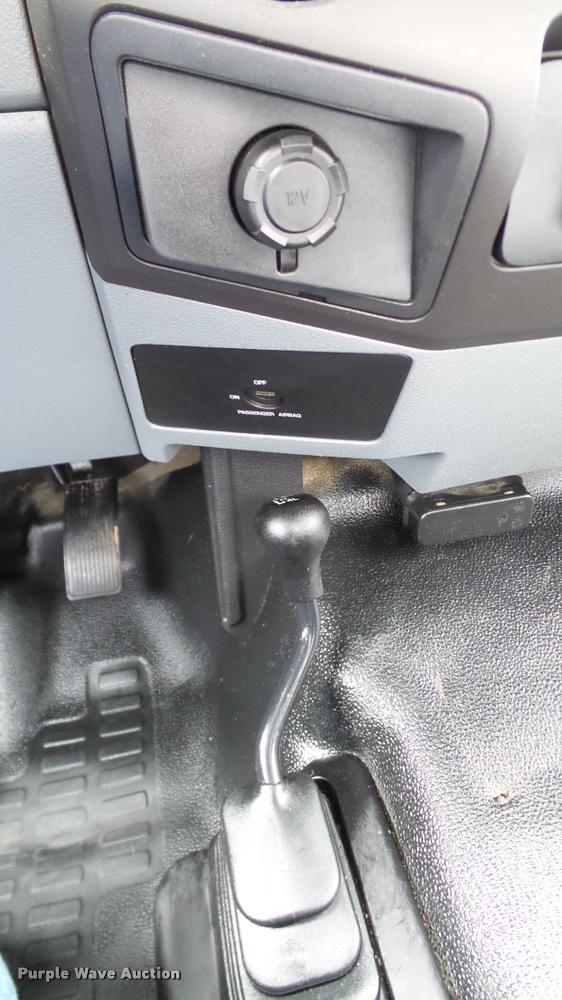 image for item DA6199 2011 Ford F250 Super Duty XL pickup truck