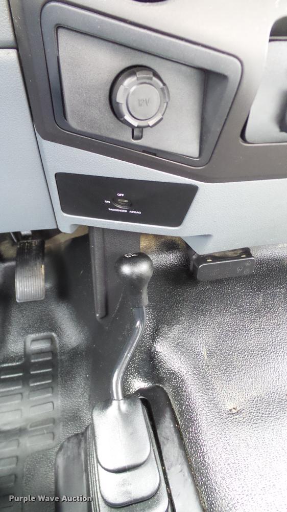 image for item DA6199 2011 Ford F250 Super Duty XL pickup truck