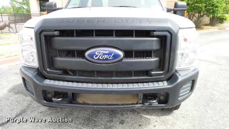 image for item DA6199 2011 Ford F250 Super Duty XL pickup truck
