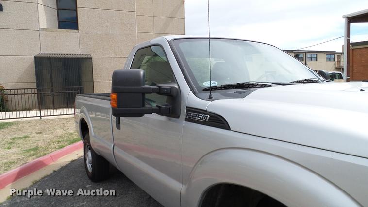 image for item DA6199 2011 Ford F250 Super Duty XL pickup truck